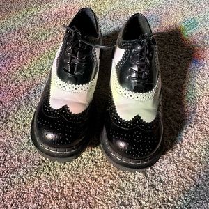 Embrace your inner Wednesday with Jeffrey Campbell vegan black and white Oxfords